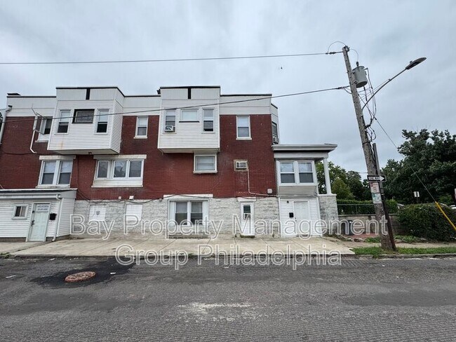 Foto del edificio - 129 S 63rd St