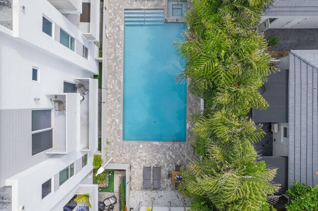 Foto del edificio - 1371 N Ocean Blvd