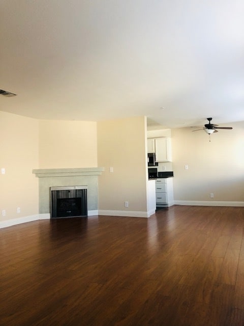 Building Photo - 12241 Moorpark St