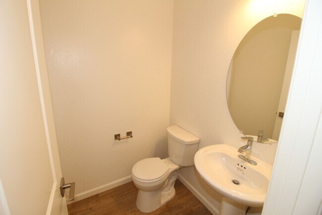 Foto del edificio - 1462 Pioneer Ln