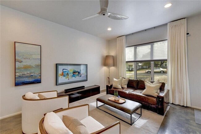 Foto del edificio - 804 W Johanna St