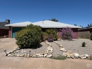 Building Photo - 3729 Rosewood Ave