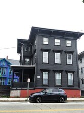 Building Photo - 123 Elmwood Ave