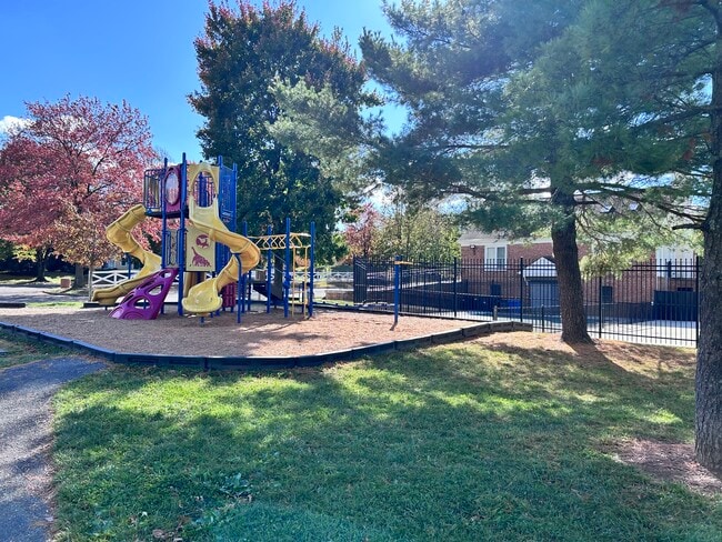 Building Photo - 15101 Callohan Ct