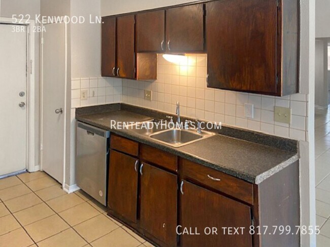 Building Photo - 522 Kenwood Ln