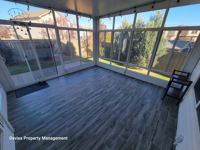 Building Photo - 8380 Shaske Crescent NW