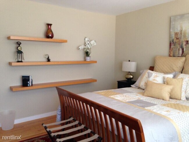 Foto del edificio - 1736 Addison St