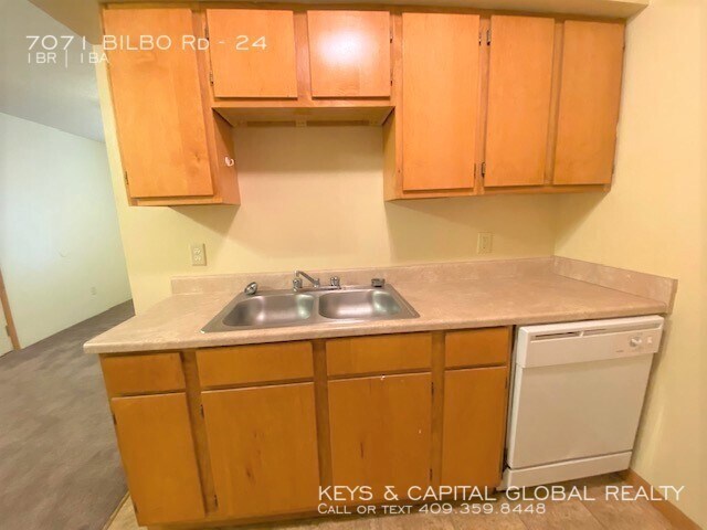 Building Photo - 1 BEDROOM UNIT FOR LEASE IN ORANGE