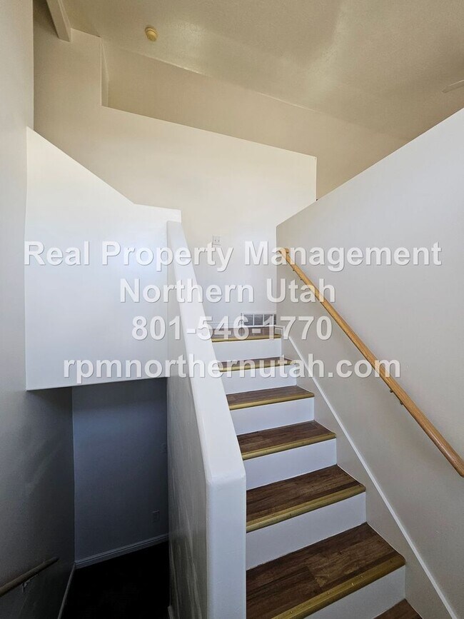 Foto del edificio - 3 Bedroom Home Coming Available in Ogden