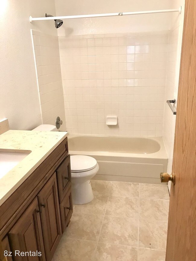 Foto del edificio - 20005 Briarwood Ct