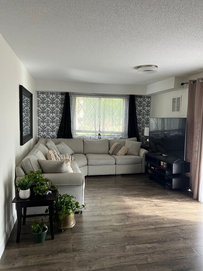 Foto del edificio - 4 Greenbriar Dr