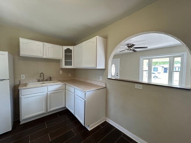 Foto del edificio - PROMO *$250 Admin Fee Waived* Cozy 2-Bedro...