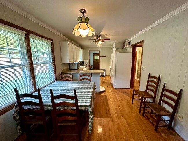 Building Photo - Unlock the Door to The Perfect Rental