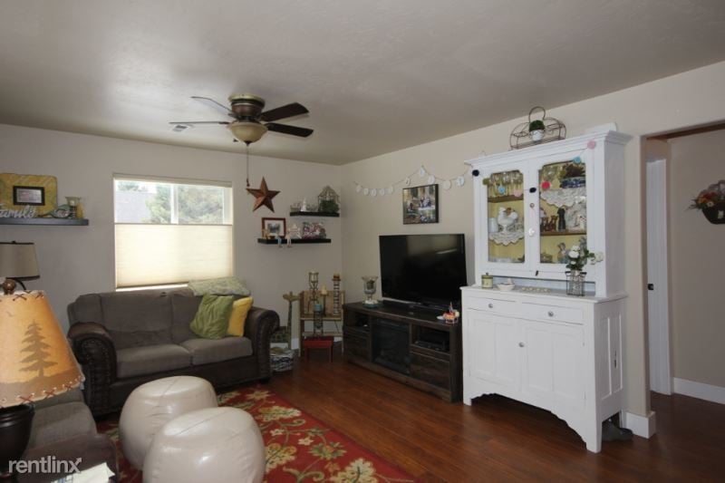 Primary Photo - 505 Texas Ave