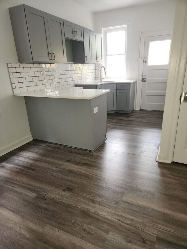 BIG & Beautiful 4 bedroomCobbs Creek House Rental in Philadelphia