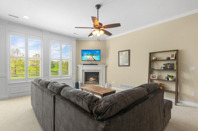 Foto del edificio - 5611 Abercorn Dr