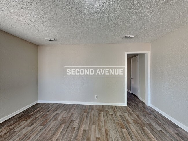 Foto del edificio - 2727 W 45th St