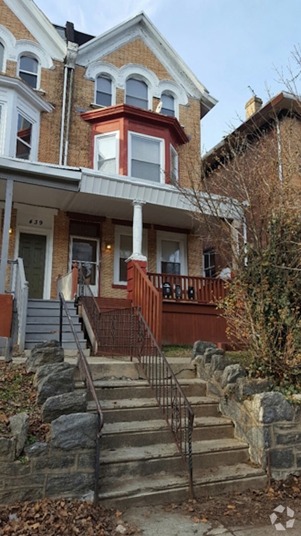 Building Photo - 437 W Bringhurst St