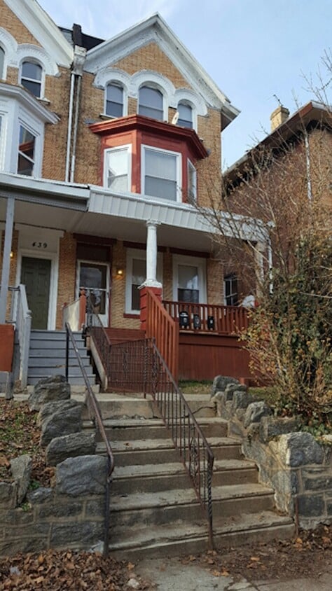 Primary Photo - 437 W Bringhurst St
