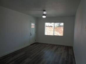 Building Photo - 1615 W Osborn Rd