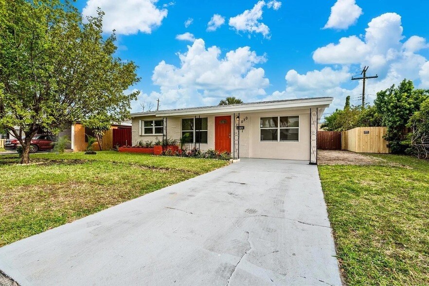Foto principal - 530 NE 46th St
