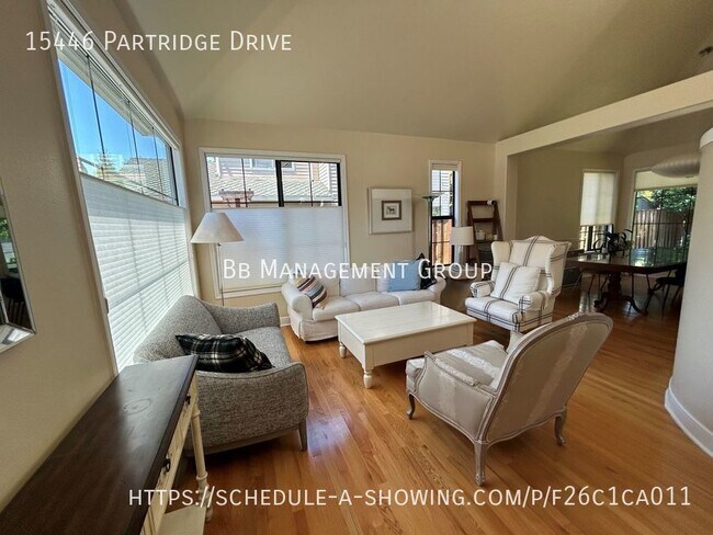 Foto del edificio - Lake Oswego- Beautiful Light-Filled Home w...