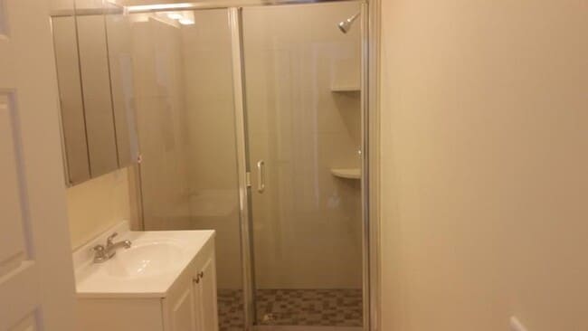 Photo - Charming 4 Bedroom-No Broker Fee Apartment