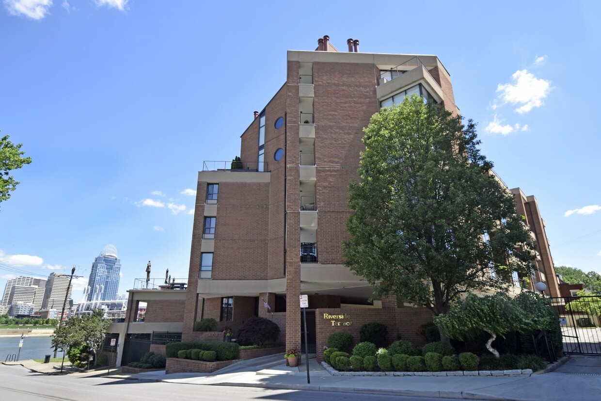 Foto principal - 1 Riverside Pl