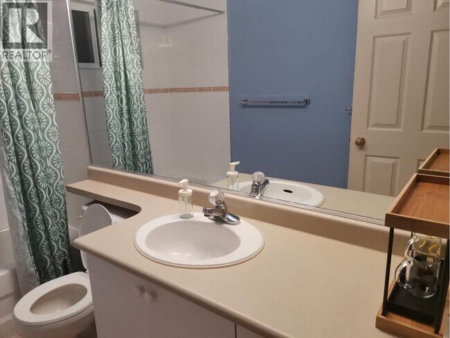 Photo du bâtiment - 15XX E 36th Ave