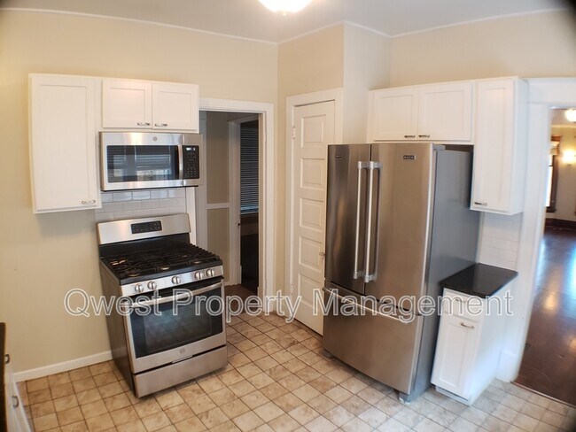 Foto del edificio - 902 Cherry St SE