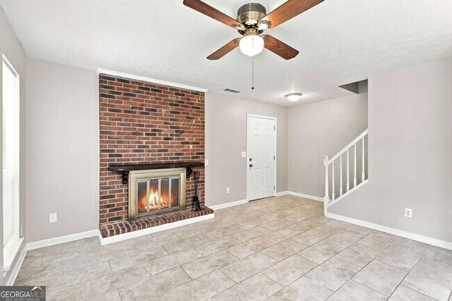 Foto del edificio - 5557 Clover Rise Ln