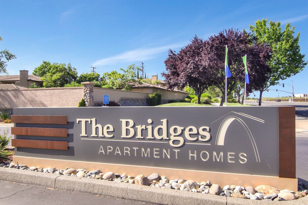 Bridges at Woodcreek Oaks Apartments Roseville, CA