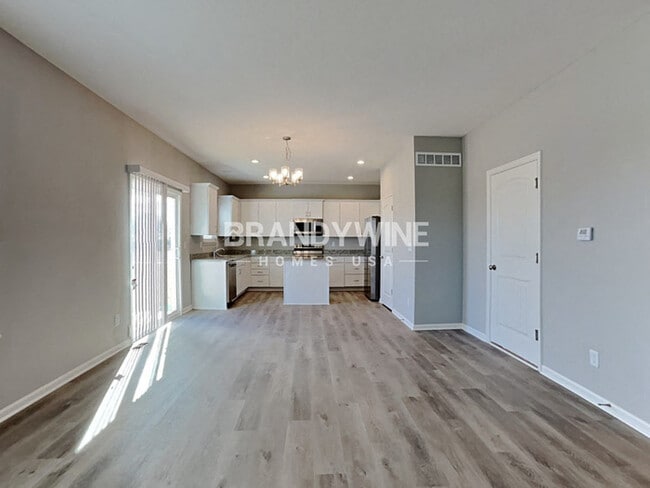 Building Photo - $500 OFF!!