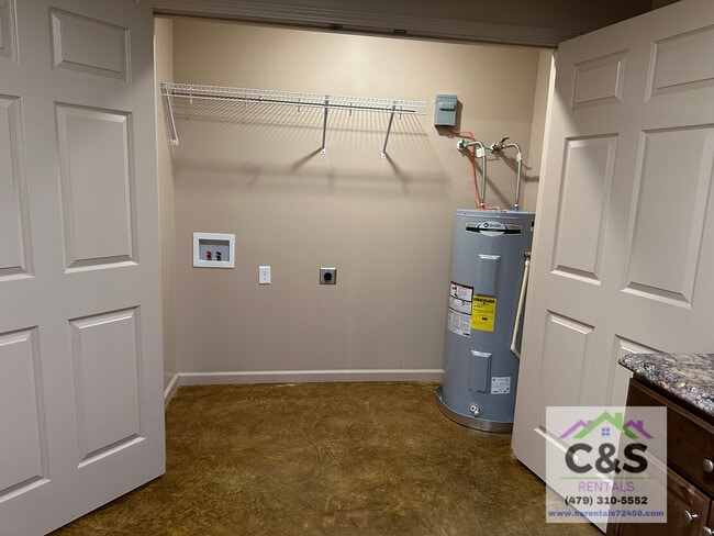 Building Photo - 601 N 6-1/2 St