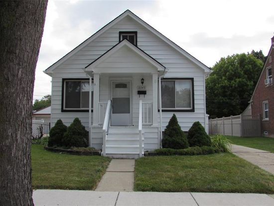 Front - 3345 Linden St
