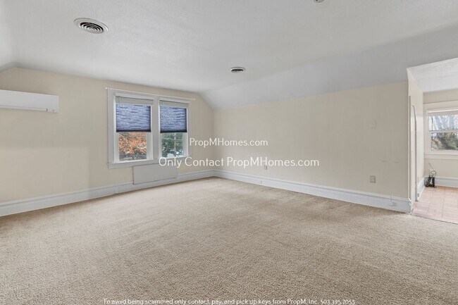 Foto del edificio - Large Studio in the Heart of Mt Tabor - With A/C!