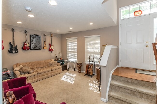 Foto del edificio - 420 Beverly Ct