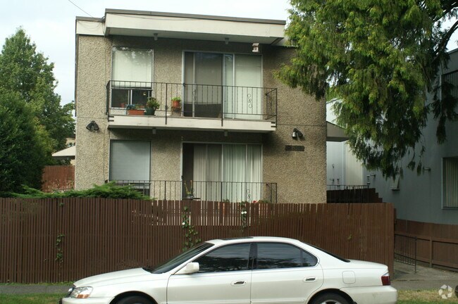 Foto del edificio - 539 NE Ravenna Blvd