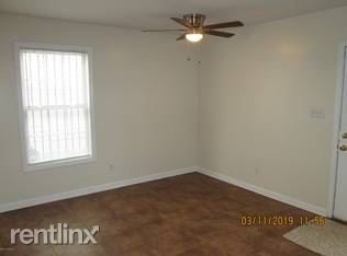 Foto del edificio - 3 br, 1.5 bath House - 419 Winkler Ave