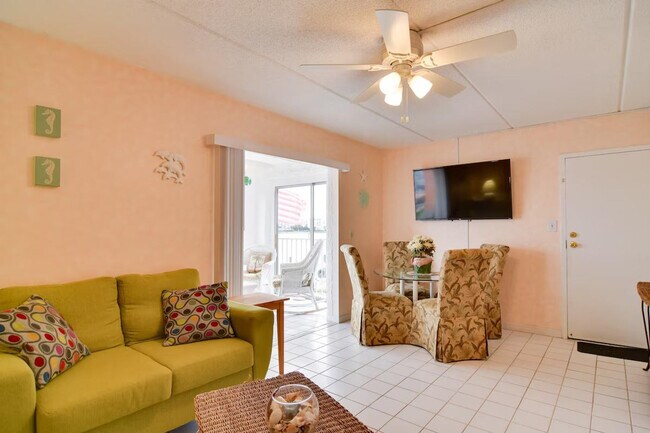 Foto del edificio - 8921 Blind Pass Rd