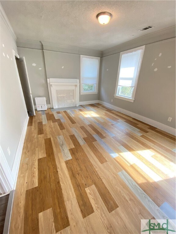 Building Photo - 620 W 38th St