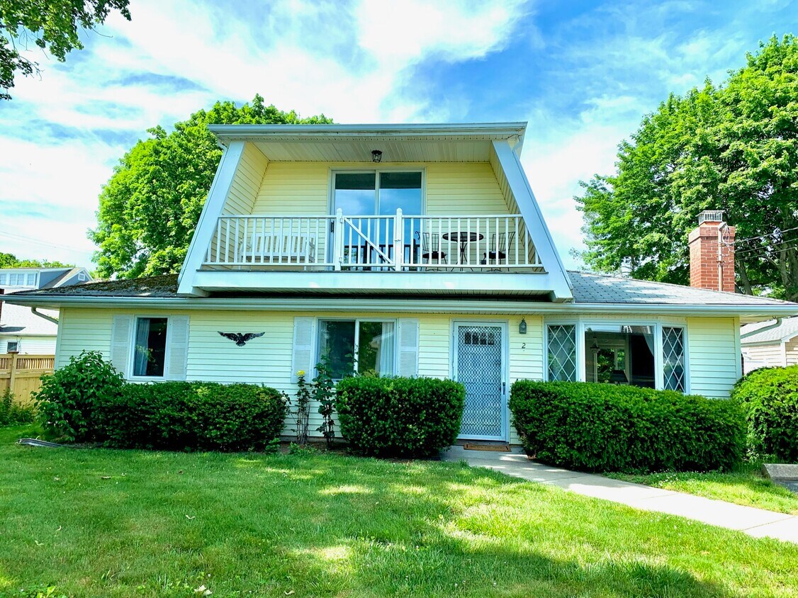 2 Mohican Rd, Westbrook, CT 06498 House Rental in Westbrook, CT