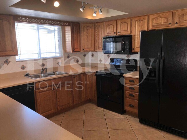Foto del edificio - 3672 W Windrose Dr