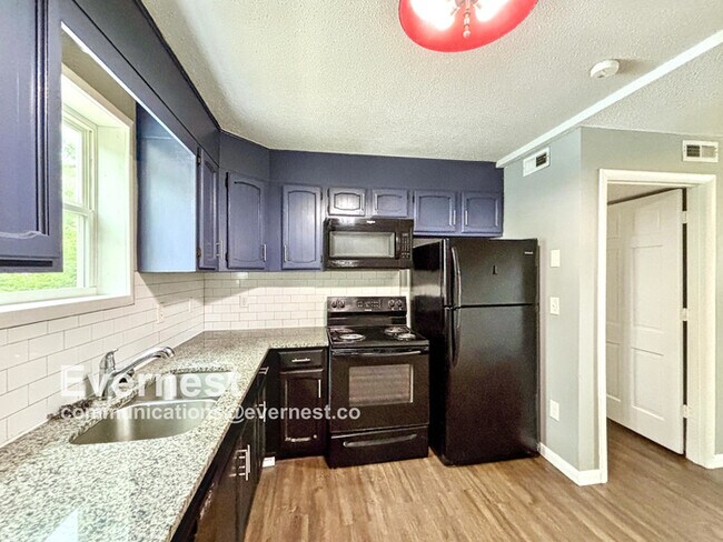 Foto del edificio - 1565 Burns Ave