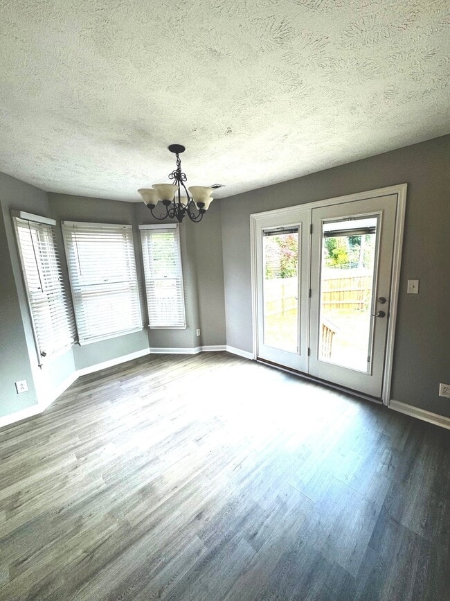 Foto del edificio - 5551 Robmont Dr