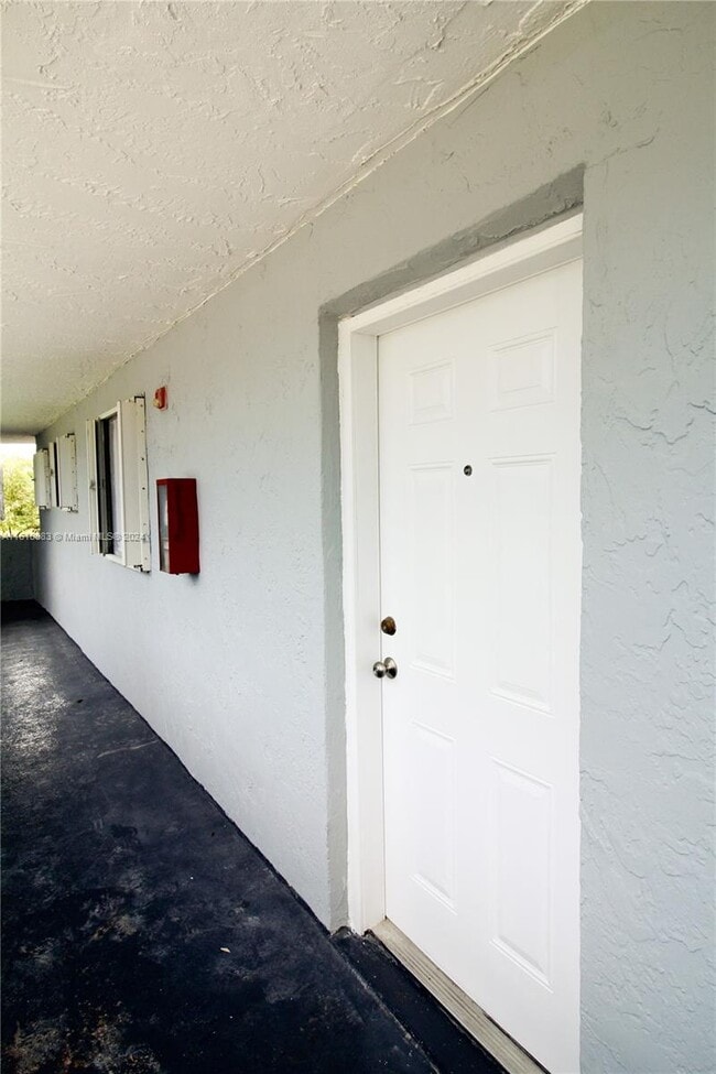 Foto del edificio - 9359 Fontainebleau Blvd