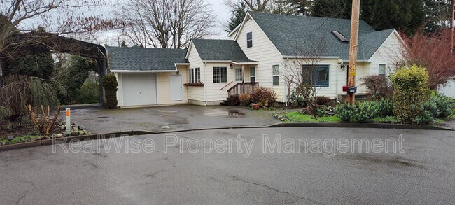 Building Photo - 345 W Selmar Ct