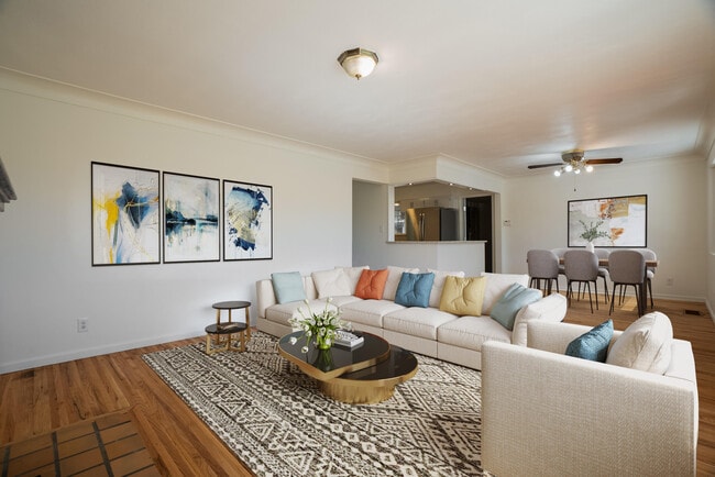 Foto del edificio - 425 Graceland Dr SE