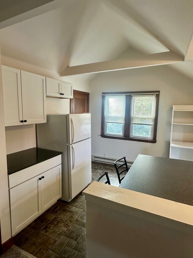 Foto del edificio - 1188 Railroad Rd