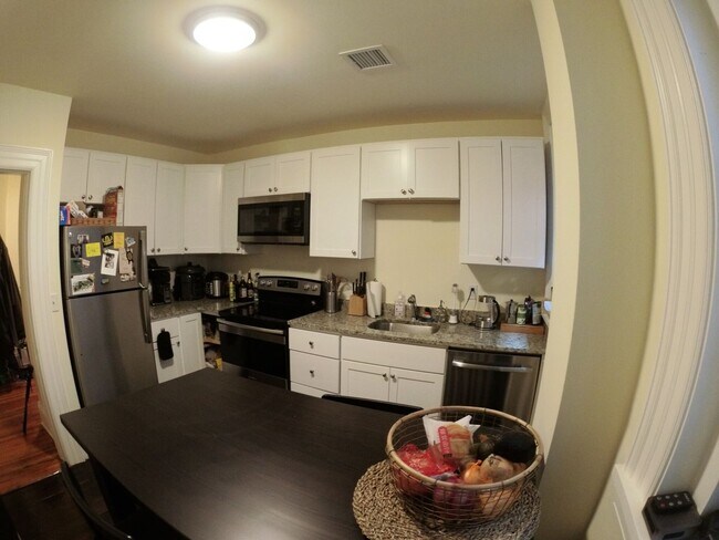 Foto del edificio - 1462 Beacon St